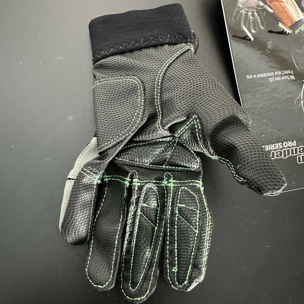Team Defender Pro Series Padded Baseball Softball Glove Thumb Protect Small